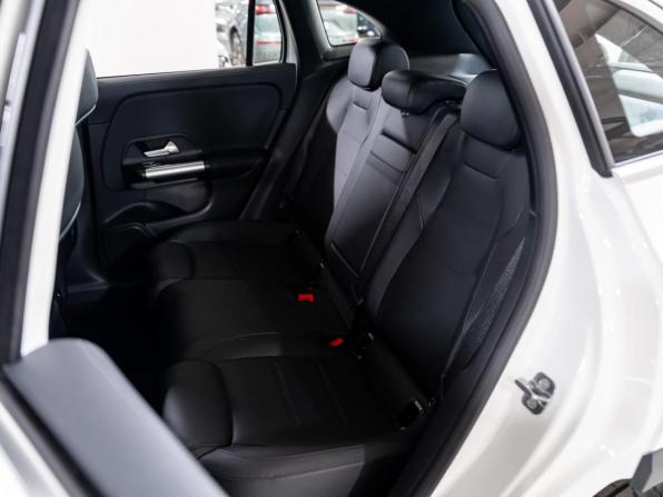 Новый Mercedes-Benz GLA II (H247) Рестайлинг 2025 года, цена 5 356 000 рублей, внедорожник, Автокод Объявления