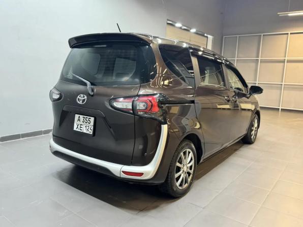 Toyota Sienta II Рестайлинг с пробегом 2020 года, цена 1 477 000 рублей, 53000 км, минивэн, Автокод Объявления