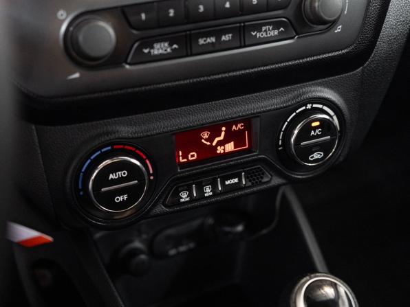 Kia Rio III с пробегом 2013 года, цена 850 000 рублей, 121391 км, хэтчбек, Автокод Объявления