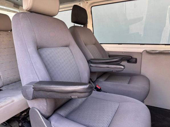 Volkswagen Transporter T5 Рестайлинг с пробегом 2013 года, цена 1 525 000 рублей, 327259 км, минивэн, Автокод Объявления