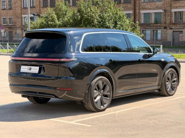 Li Auto (Lixiang) L9 I с пробегом 2024 года, цена 5 980 000 рублей, 68554 км, внедорожник, Автокод Объявления