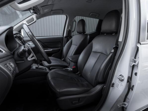 Mitsubishi L200 V Рестайлинг с пробегом 2023 года, цена 3 660 000 рублей, 81198 км, пикап, Автокод Объявления