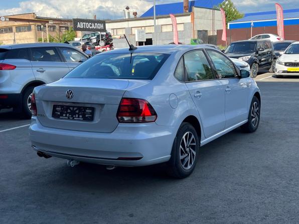 Volkswagen Polo V Рестайлинг с пробегом 2018 года, цена 1 100 000 рублей, 257359 км, седан, Автокод Объявления