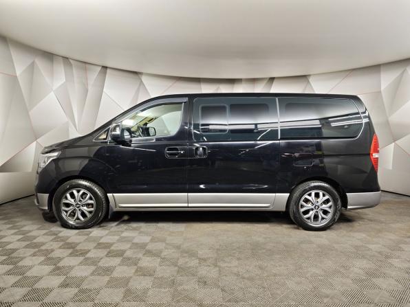 Hyundai H-1 II Рестайлинг 2 с пробегом 2018 года, цена 2 599 000 рублей, 146309 км, минивэн, Автокод Объявления
