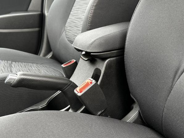 Hyundai Solaris I Рестайлинг с пробегом 2015 года, цена 799 000 рублей, 225312 км, седан, Автокод Объявления