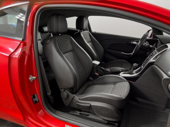 Opel Astra J Рестайлинг с пробегом 2014 года, цена 999 900 рублей, 150713 км, хэтчбек, Автокод Объявления