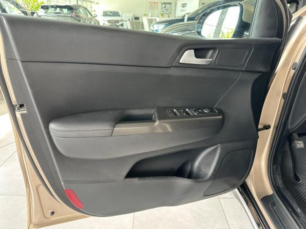 Kia Sportage IV с пробегом 2018 года, цена 2 199 000 рублей, 145000 км, внедорожник, Автокод Объявления
