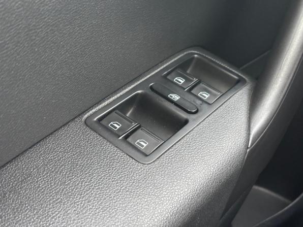 Volkswagen Polo V Рестайлинг с пробегом 2017 года, цена 969 000 рублей, 161915 км, седан, Автокод Объявления
