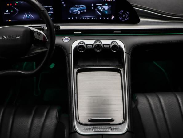 Exeed TXL I Рестайлинг 2 с пробегом 2023 года, цена 2 590 000 рублей, 40407 км, внедорожник, Автокод Объявления