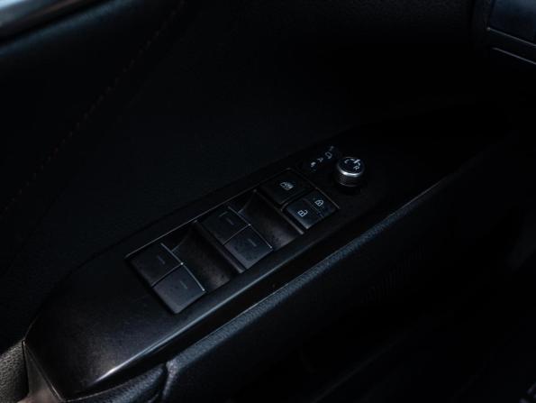 Toyota Camry VIII (XV70) Рестайлинг с пробегом 2021 года, цена 3 050 000 рублей, 132324 км, седан, Автокод Объявления