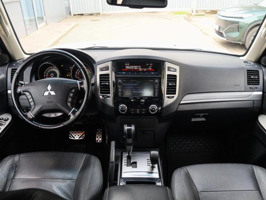 Mitsubishi Pajero IV Рестайлинг 2 Москва  - изображение 9