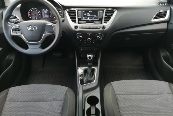 Hyundai Solaris II Рестайлинг с пробегом 2021 года, цена 1 550 000 рублей, 37600 км, седан, Автокод Объявления