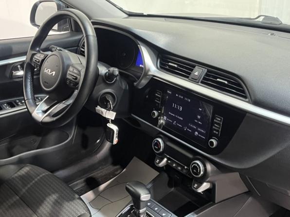 Kia Rio IV Рестайлинг с пробегом 2021 года, цена 1 615 000 рублей, 86746 км, седан, Автокод Объявления