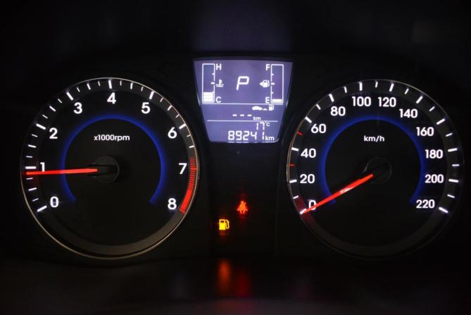 Hyundai Solaris I Рестайлинг с пробегом 2016 года, цена 1 035 000 рублей, 89000 км, седан, Автокод Объявления