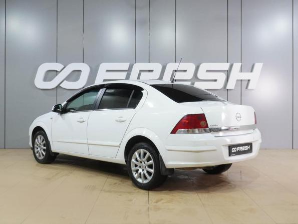 Opel Astra H Рестайлинг с пробегом 2012 года, цена 699 000 рублей, 274473 км, седан, Автокод Объявления