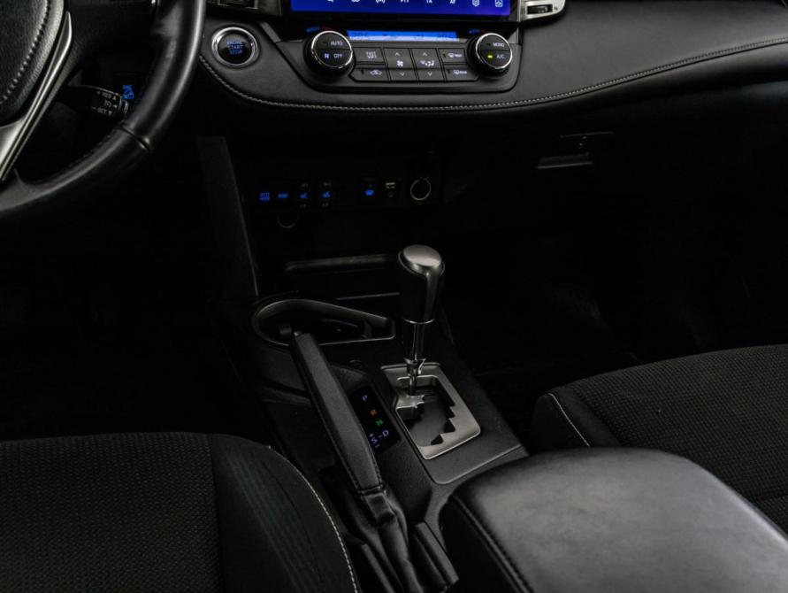 Toyota RAV4 IV (XA40) Рестайлинг Санкт-Петербург  - изображение 14