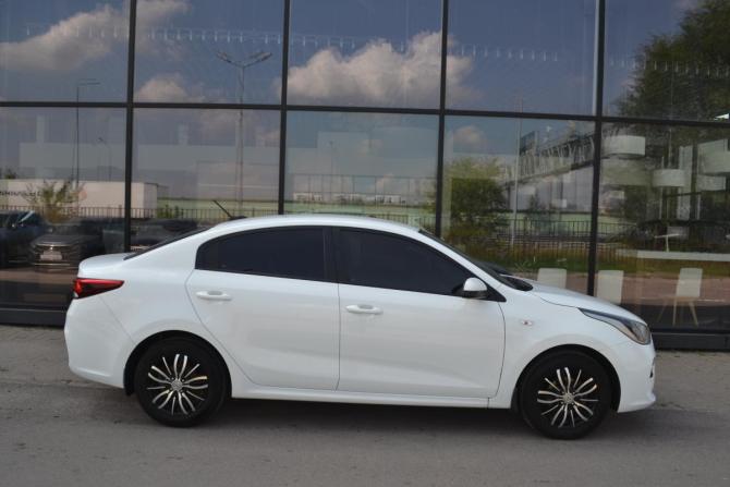Kia Rio IV с пробегом 2019 года, цена 1 250 000 рублей, 140000 км, седан, Автокод Объявления