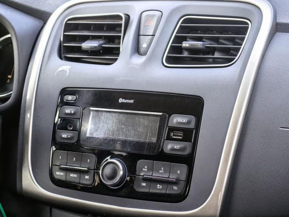 Renault Sandero II Рестайлинг с пробегом 2021 года, цена 1 009 000 рублей, 164000 км, хэтчбек, Автокод Объявления