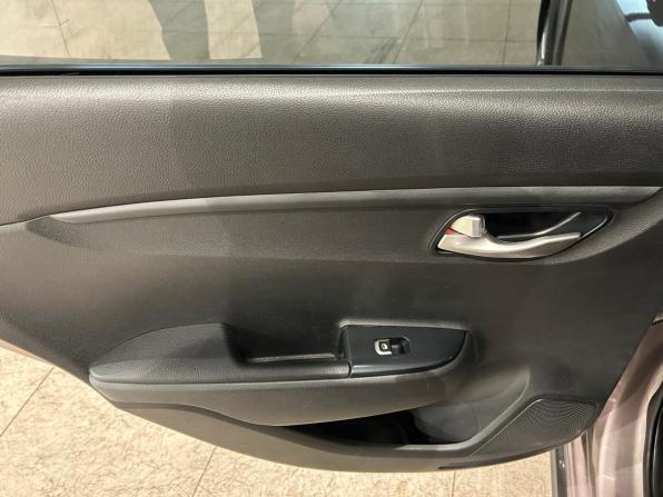Kia Rio IV с пробегом 2018 года, цена 999 000 рублей, 140871 км, хэтчбек, Автокод Объявления