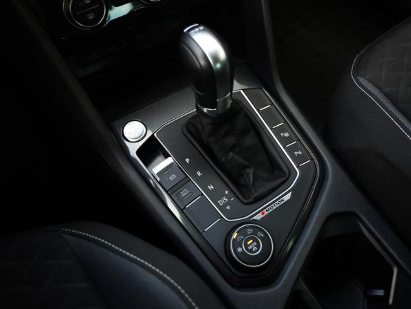 Volkswagen Tiguan II с пробегом 2018 года, цена 2 069 777 рублей, 181000 км, внедорожник, Автокод Объявления