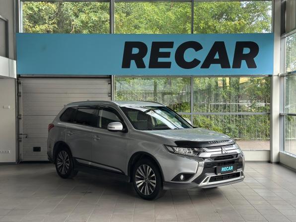 Mitsubishi Outlander III Рестайлинг 3 с пробегом 2020 года, цена 2 050 000 рублей, 106888 км, внедорожник, Автокод Объявления
