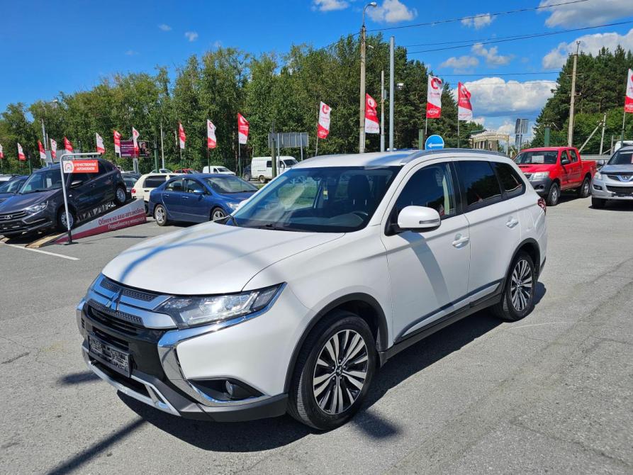 Mitsubishi Outlander III Рестайлинг 3 Тюмень  - изображение 3