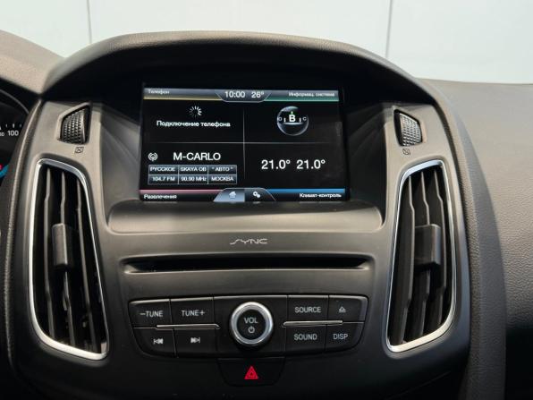 Ford Focus III Рестайлинг с пробегом 2016 года, цена 1 350 000 рублей, 137889 км, хэтчбек, Автокод Объявления