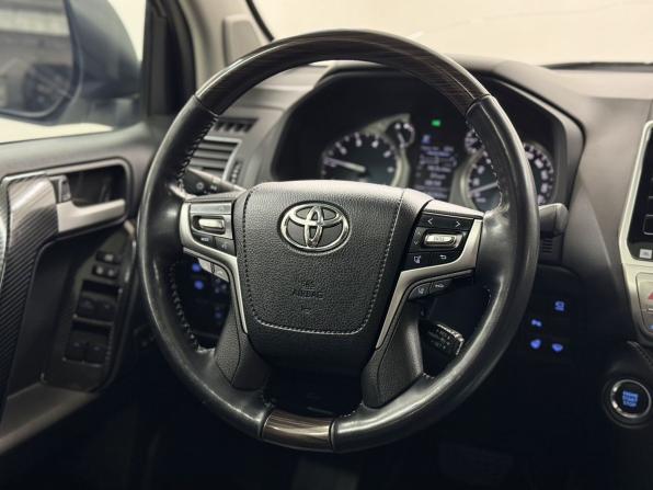 Toyota Land Cruiser Prado 150 Series Рестайлинг 2 с пробегом 2018 года, цена 5 454 000 рублей, 116500 км, внедорожник, Автокод Объявления