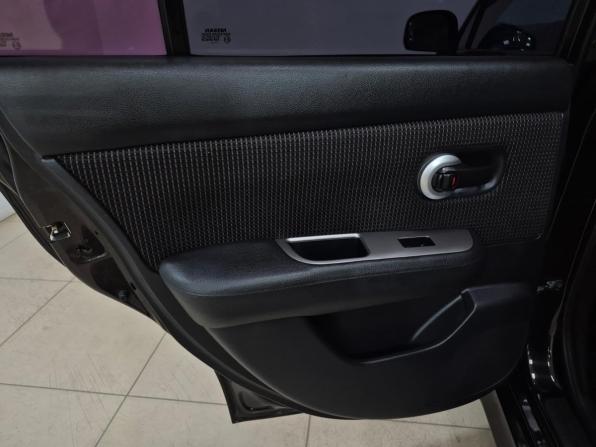 Nissan Tiida I Рестайлинг с пробегом 2013 года, цена 790 000 рублей, 160127 км, хэтчбек, Автокод Объявления