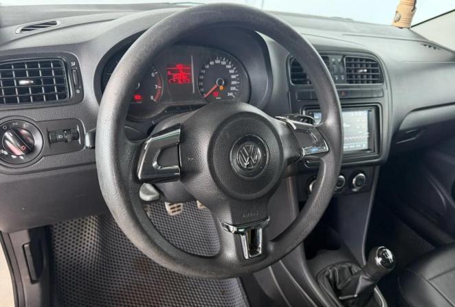 Volkswagen Polo V с пробегом 2013 года, цена 650 000 рублей, 247975 км, седан, Автокод Объявления