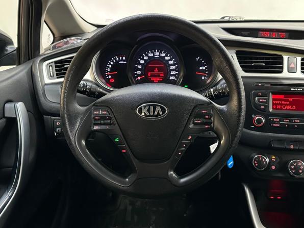 Kia Ceed II с пробегом 2013 года, цена 790 000 рублей, 139257 км, универсал, Автокод Объявления