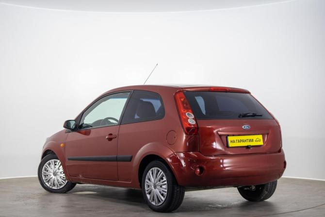 Ford Fiesta Mk5 с пробегом 2008 года, цена 299 000 рублей, 200185 км, хэтчбек, Автокод Объявления