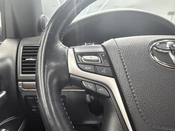 Toyota Land Cruiser 200 Series Рестайлинг 2 с пробегом 2019 года, цена 8 500 000 рублей, 86241 км, внедорожник, Автокод Объявления