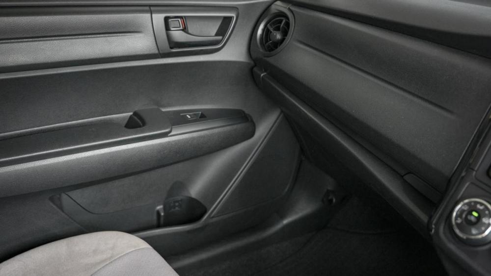 Toyota Corolla XI (E160 E170) Рестайлинг 2 Благовещенск  - изображение 26