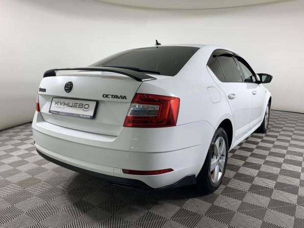 Skoda Octavia III (A7) Рестайлинг с пробегом 2019 года, цена 1 146 000 рублей, 279442 км, лифтбек, Автокод Объявления