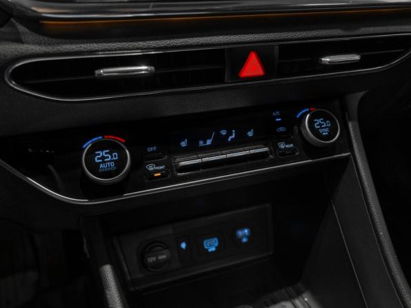 Hyundai Sonata VIII (DN8) с пробегом 2022 года, цена 2 550 000 рублей, 123932 км, седан, Автокод Объявления