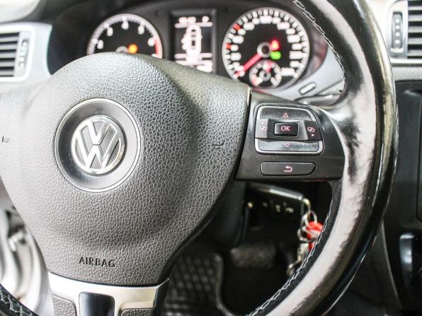 Volkswagen Jetta VI с пробегом 2013 года, цена 1 040 000 рублей, 118036 км, седан, Автокод Объявления