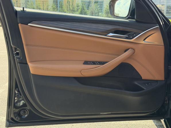 BMW 5 серии VII (G30/G31/G38) с пробегом 2018 года, цена 3 150 000 рублей, 157310 км, седан, Автокод Объявления