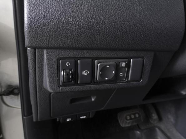 Nissan Tiida I Рестайлинг с пробегом 2010 года, цена 720 000 рублей, 243562 км, хэтчбек, Автокод Объявления