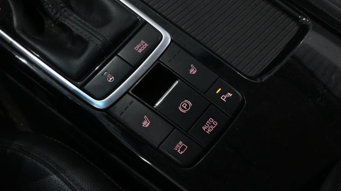 Kia Optima IV Рестайлинг с пробегом 2018 года, цена 2 100 000 рублей, 125613 км, седан, Автокод Объявления