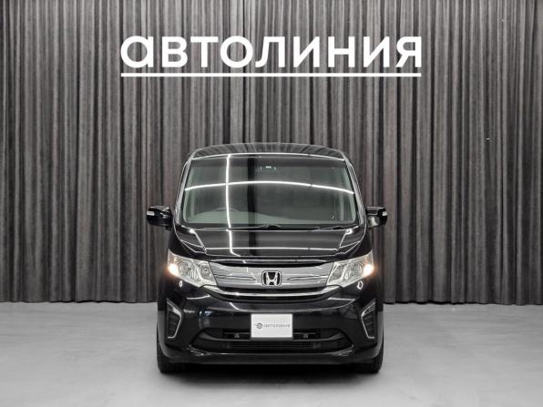 Honda Stepwgn V с пробегом 2016 года, цена 1 620 000 рублей, 120000 км, минивэн, Автокод Объявления