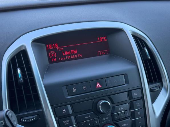 Opel Astra J Рестайлинг с пробегом 2013 года, цена 849 000 рублей, 110964 км, хэтчбек, Автокод Объявления