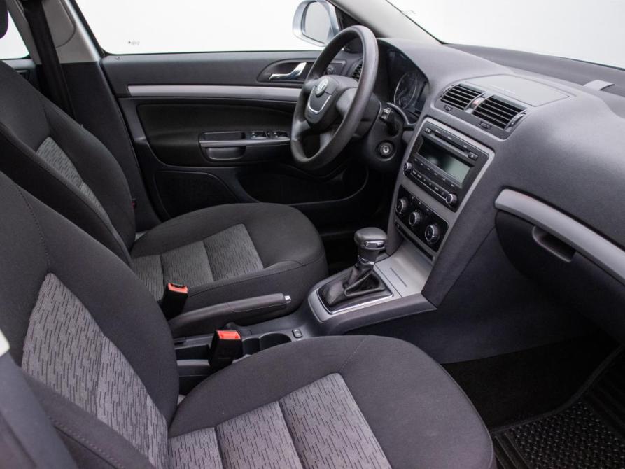 Skoda Octavia II (A5) Рестайлинг Москва  - изображение 9