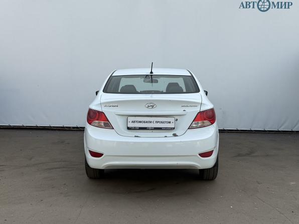 Hyundai Solaris I с пробегом 2013 года, цена 585 000 рублей, 332792 км, седан, Автокод Объявления