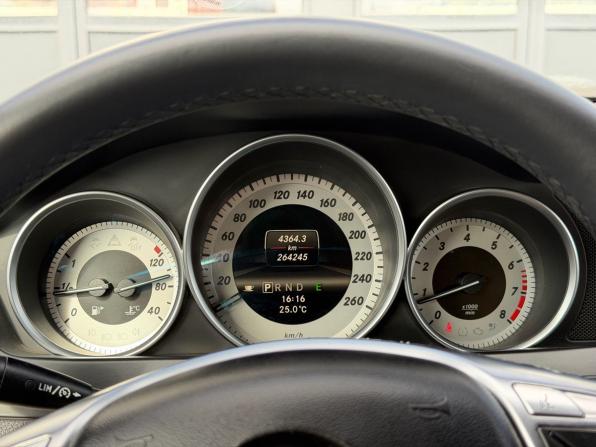 Mercedes-Benz C-Класс III (W204) Рестайлинг с пробегом 2011 года, цена 1 400 000 рублей, 264244 км, седан, Автокод Объявления