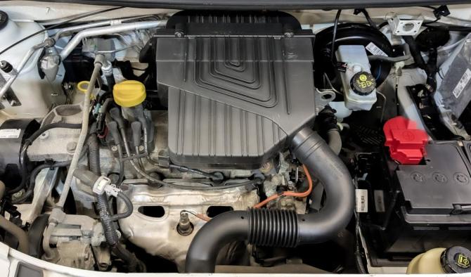 Renault Logan II Рестайлинг с пробегом 2021 года, цена 1 265 000 рублей, 78798 км, седан, Автокод Объявления
