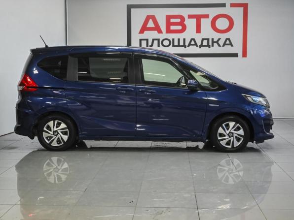 Honda Freed II с пробегом 2017 года, цена 1 399 000 рублей, 132187 км, компактвэн, Автокод Объявления