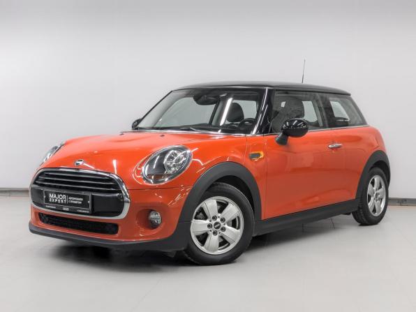 Mini Hatch III (F55/F56) Рестайлинг с пробегом 2019 года, цена 1 915 000 рублей, 42925 км, хэтчбек, Автокод Объявления