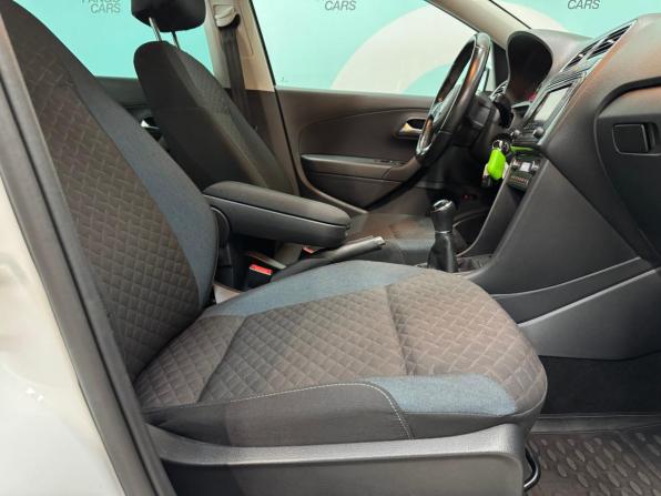 Volkswagen Polo V Рестайлинг с пробегом 2019 года, цена 1 240 000 рублей, 101440 км, седан, Автокод Объявления