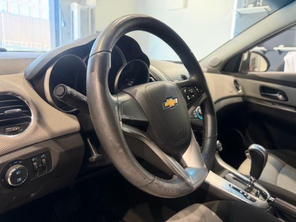 Chevrolet Cruze I Рестайлинг с пробегом 2013 года, цена 697 000 рублей, 272981 км, хэтчбек, Автокод Объявления